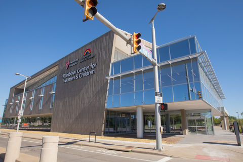 UH Rainbow Center for Women and Children exterior photo