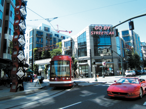  A streetcar in Portland, Oregon
